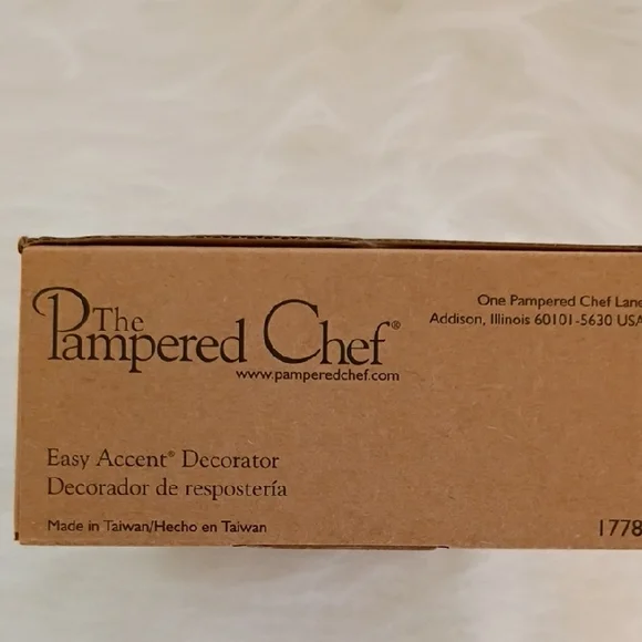Pampered Chef Easy Accent Decorator - Cream and Gray - Picture 7 of 7